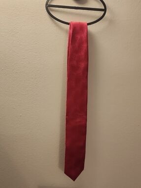 Men's Red Textured Dress Tie